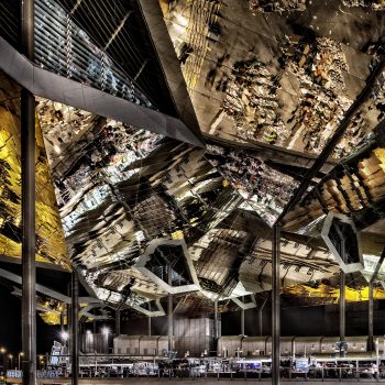 Reflejos del Mercat Dels Encants Vells -Barcelona